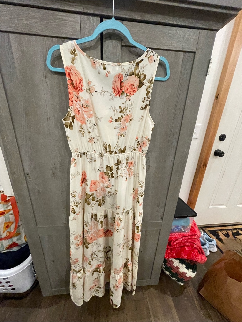 Cream Floral Maxi Dress with Peach Roses - Picture 3 of 3